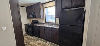 /international/us/65-tulip-ln-belleville-mi-110120555781/