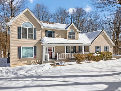 /international/us/34-booth-road-chester-ny-110105874749/