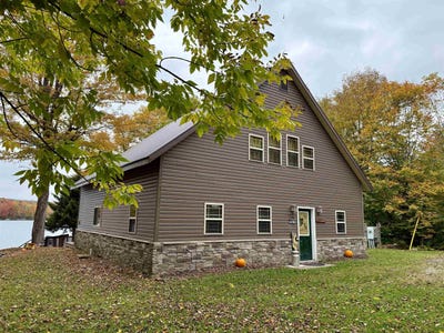 /international/us/28-raquette-river-camp-rd-1-south-colton-ny-110120118368/