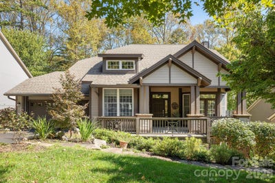 /international/us/70-meadow-view-road-brevard-nc-110120745264/