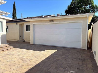 /international/us/11246-lull-street-sun-valley-ca-110110334858/