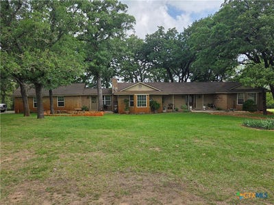 /international/us/913-cr-237-road-cameron-tx-110107284380/