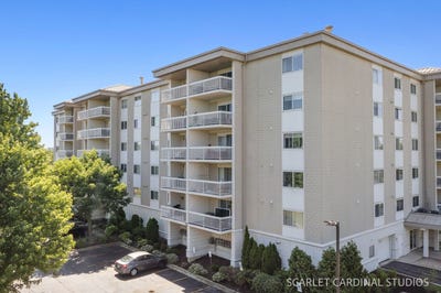 /international/us/2020-saint-regis-drive-lombard-il-110108783237/