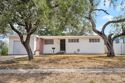 /international/us/317-s-chiltipin-street-sinton-tx-110120037170/