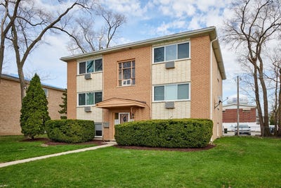 /international/us/8805-dee-road-des-plaines-il-110108537356/