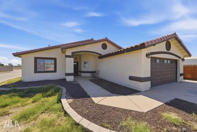 /international/us/695-s-clifford-way-yuma-az-110108567226/