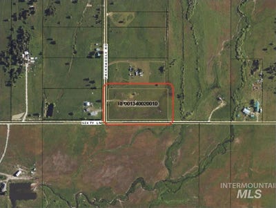 /international/us/10184-packsaddle-rd-cascade-id-110102408256/