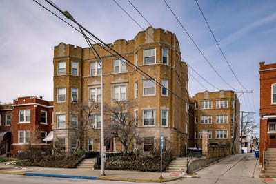 /international/us/7637-jackson-boulevard-forest-park-il-110106525762/