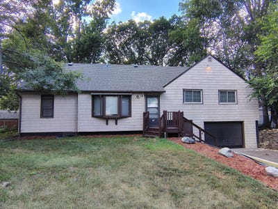 /international/us/19-park-drive-circle-pines-mn-110120499832/