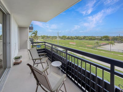 /international/us/555-nw-4th-avenue-boca-raton-fl-110107849265/