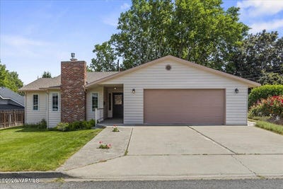 /international/us/305-n-37th-ave-yakima-wa-110108239330/