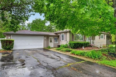 /international/us/5090-torrey-road-mundy-twp-mi-110108266843/