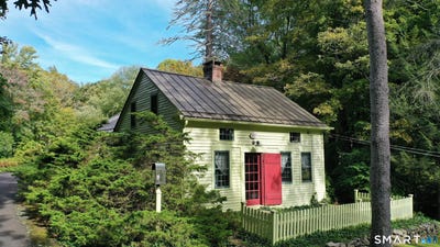/international/us/50-southbury-road-roxbury-ct-110110343223/