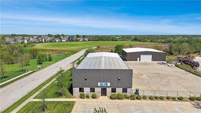 /international/us/990-premier-drive-kearney-mo-110107987962/