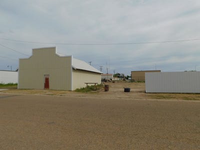 /international/us/111-w-1st-guymon-ok-110107802034/