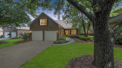 /international/us/114-fairway-court-greenwood-sc-110108381952/