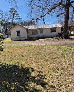 /international/us/303-western-auto-road-crossett-ar-110108125224/