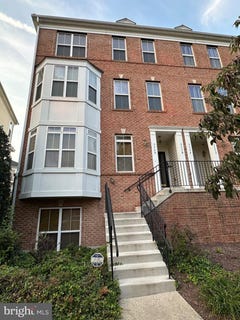 /international/us/5550-capital-gateway-drive-suitland-md-110107075270/