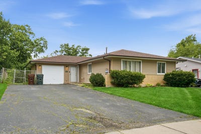 /international/us/17790-harvard-lane-country-club-hills-il-110108733599/