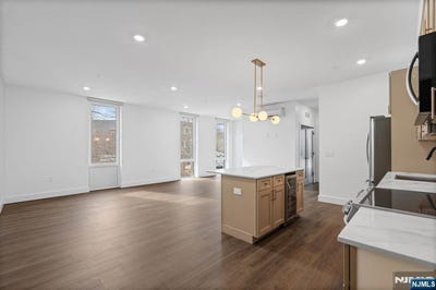 /international/us/21-lincoln-park-newark-nj-110109027696/