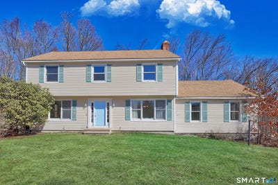 /international/us/22-greenwood-circle-seymour-ct-110106354385/