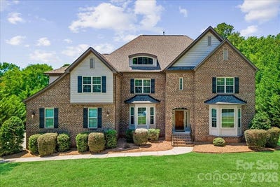 /international/us/836-elizabeth-lane-matthews-nc-110109037280/