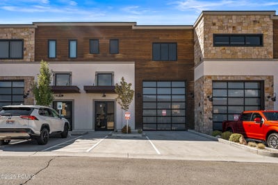 /international/us/4554-n-forestdale-drive-park-city-ut-110102477635/