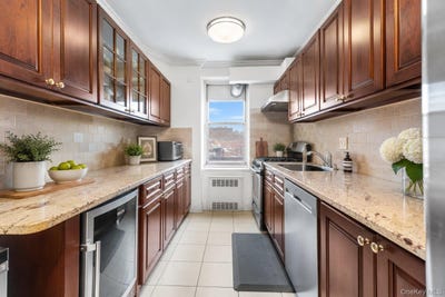 /international/us/64-11-99th-streets-rego-park-ny-110119989701/