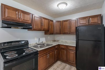 /international/us/608-n-woodland-drive-radcliff-ky-110109166310/