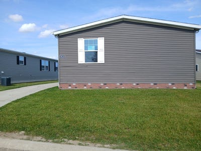 /international/us/58130-brookside-drive-new-haven-mi-110120029743/