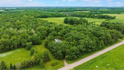 /international/us/15237-190th-street-milaca-mn-110100842795/