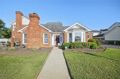 /international/us/22-williamsburg-drive-hampton-va-110120605325/