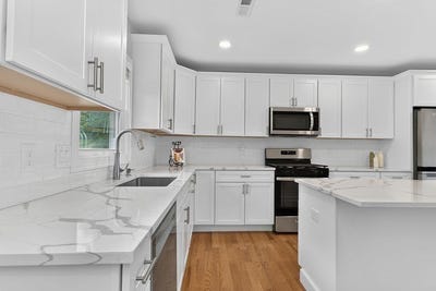 /international/us/128-parker-street-maynard-ma-110110083991/
