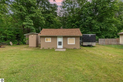 /international/us/4790-goodar-road-south-branch-mi-110100316548/