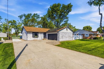 /international/us/101-n-bergman-drive-thomasboro-il-110107874285/