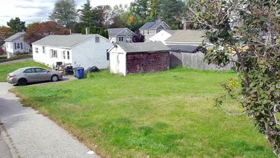 /international/us/160-w-pleasant-street-westbrook-me-110120513944/