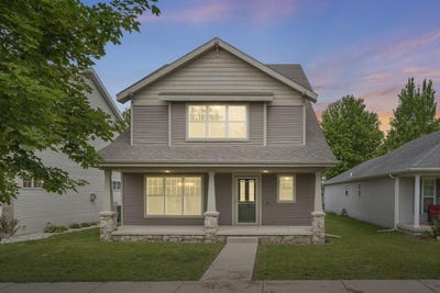 /international/us/1565-okeeffe-avenue-sun-prairie-wi-110108493472/