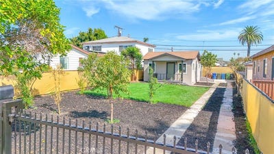 /international/us/1433-w-96th-los-angeles-ca-110110363715/