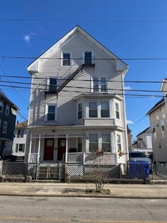 /international/us/128-summer-street-central-falls-ri-110106924435/