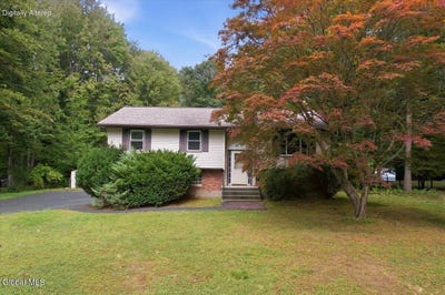 /international/us/20-linden-court-clifton-park-ny-110110238854/