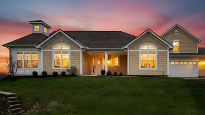 /international/us/109-narragansett-drive-buckeye-lake-oh-110107205464/
