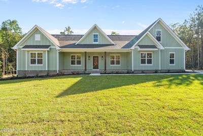 /international/us/1435-pineywood-church-road-cameron-nc-110103779644/
