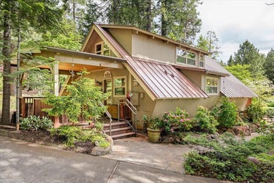 /international/us/5204-woodside-dr-mt-shasta-ca-110108768730/
