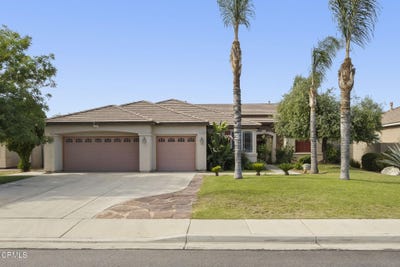 /international/us/13418-giro-drive-bakersfield-ca-110099773184/