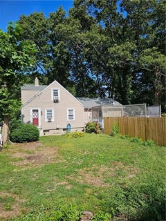 /international/us/46-sweet-street-warwick-ri-110110212783/