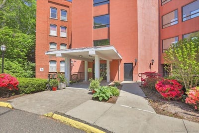 /international/us/222-williams-street-e-glastonbury-ct-110107585962/
