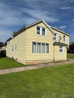 /international/us/146-hoyt-street-dunkirk-ny-110104954182/