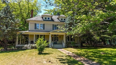 /international/us/104-sixth-street-clarksville-va-110107997099/