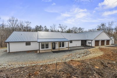 /international/us/2409-old-firetrail-rd-huddleston-va-110106617182/