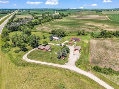 /international/us/31661-180th-street-granger-ia-110100308331/